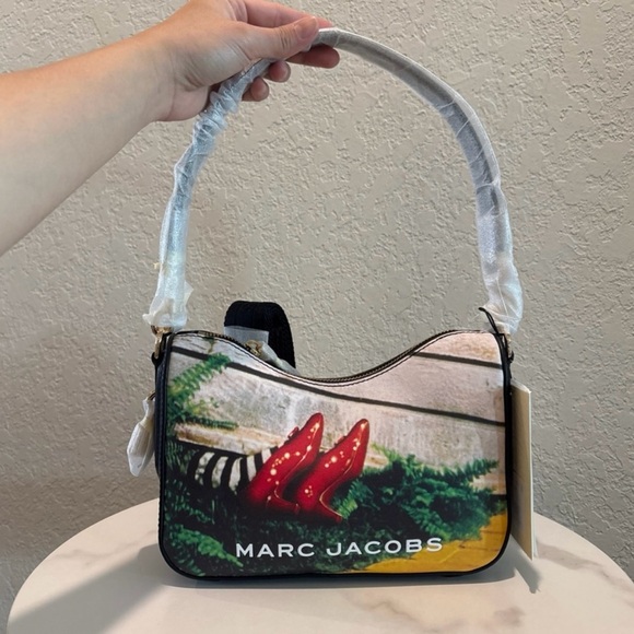 Marc Jacobs x 'The Wizard of Oz' Small Convertible Drifter Shoulder Bag NWT - Picture 2 of 10